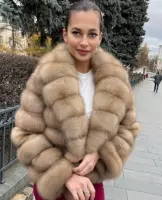Шуба из куницы с воротником-шалью 0