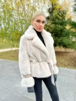 Бежевая шуба из норки 0