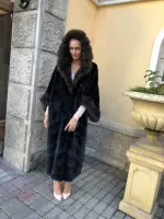 Шуба из норки и соболя с капюшоном 1