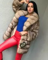Шуба из лесной куницы 0