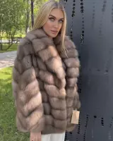 Шуба из куницы с воротником-шалью 1