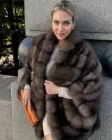 Шуба из куницы с силуэтом 