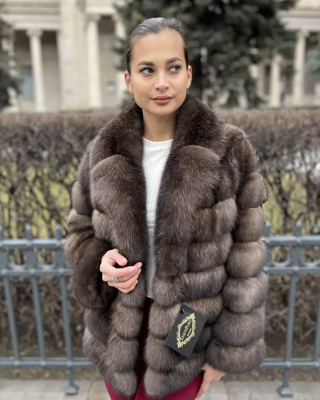 Шуба из соболя с английским воротником 1