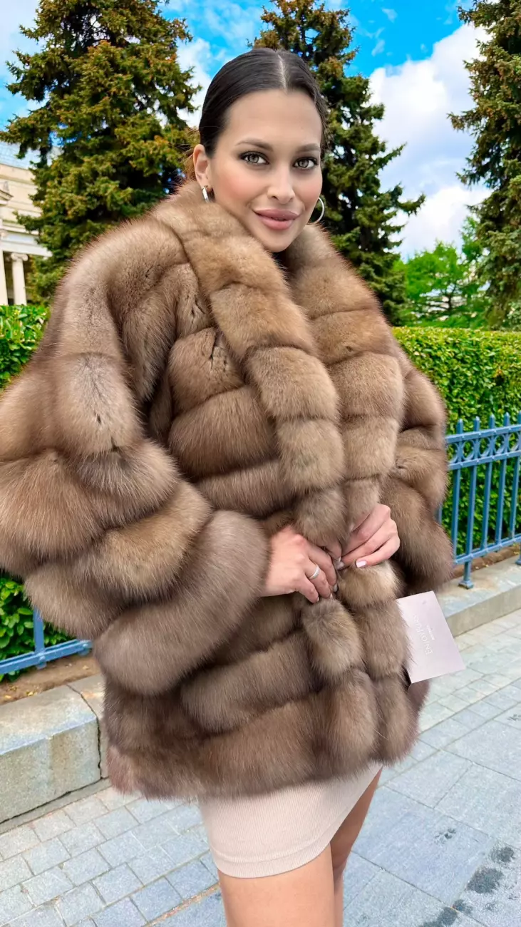 Шуба из темной куницы 1