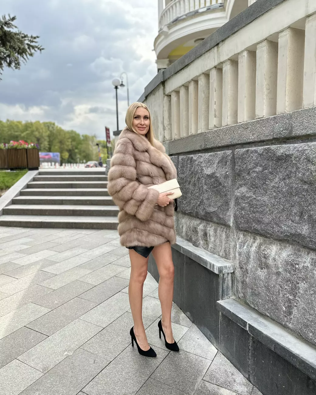 Шуба из светлой куницы 1